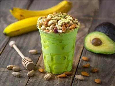 افوكادو مكسرات