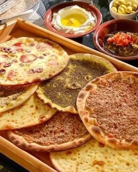 منقوشة شيش موتزريلا